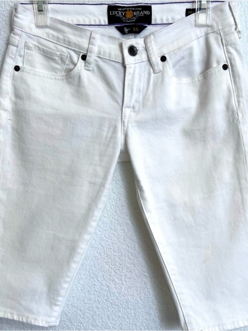 Lucky Brand Slim Brigette Bermuda White Jeans - Picture 2 of 9